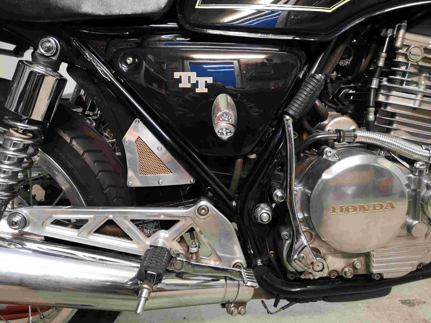 Clubman_Seitendeckel_001_n.jpg