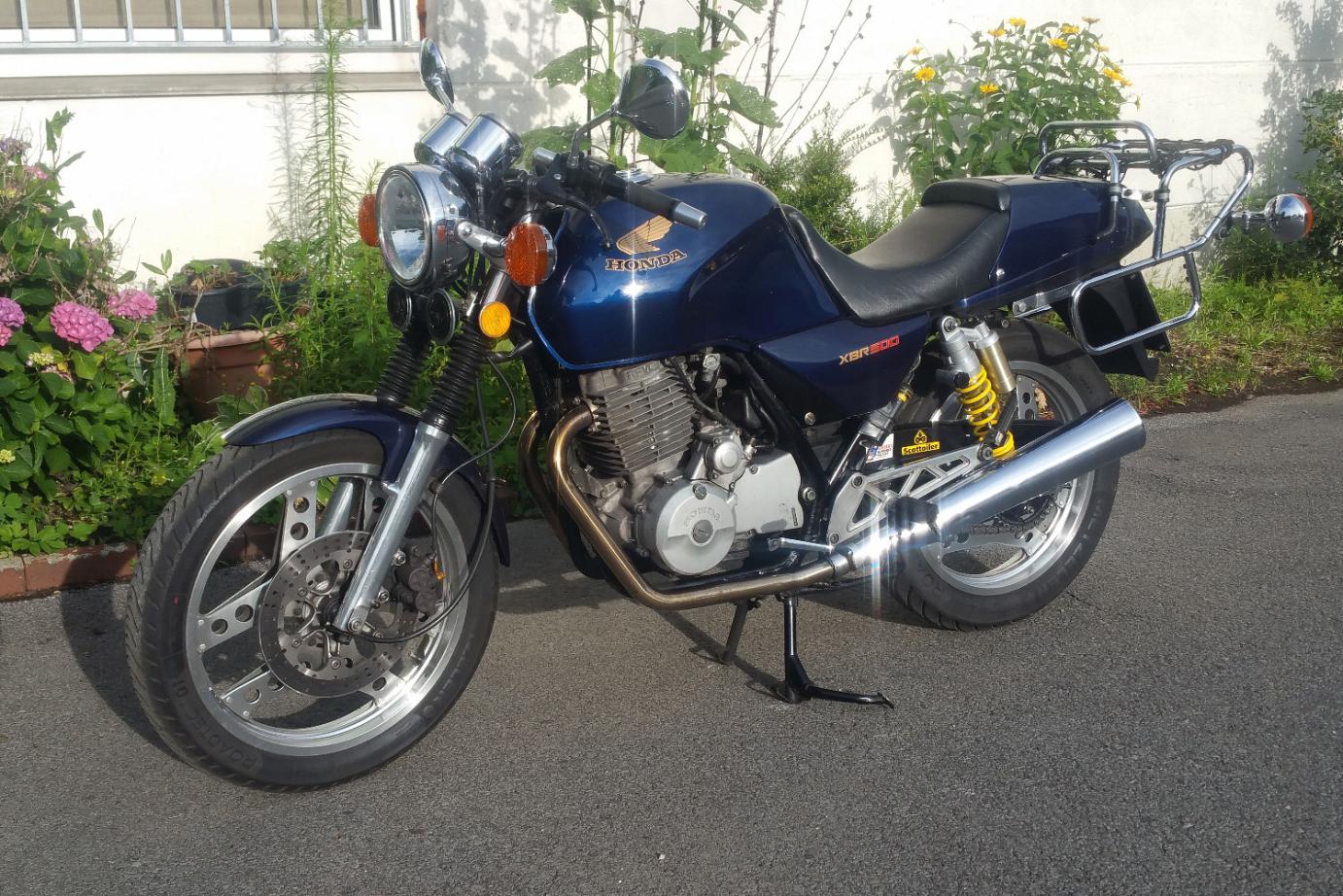 XBR500blau-quer3750x2500.jpg